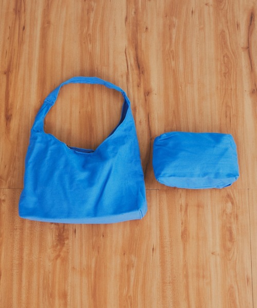 MERLOT（メルロー）の「【A4サイズ、14inch以下のノートPC収納可能】【ミニポーチ付き】カラーキャンバストートバッグ（トートバッグ・レディース・ブルー/ベージュ/レッド・FREE）」の6枚目の写真