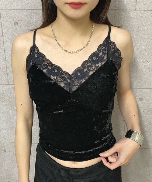 NANEA(ナネア)の「カップ付きベロアキャミソール(キャミソール・レディース・ホワイト/ブラック/ベージュ/グレー/ブラウン・フリー)」の14枚目の写真