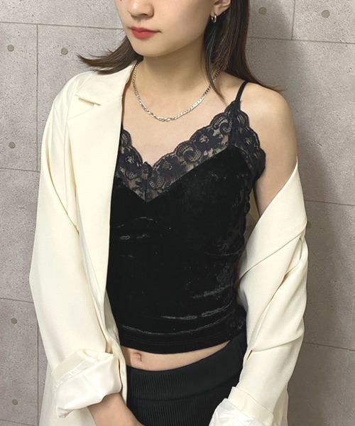 NANEA(ナネア)の「カップ付きベロアキャミソール(キャミソール・レディース・ホワイト/ブラック/ベージュ/グレー/ブラウン・フリー)」の12枚目の写真