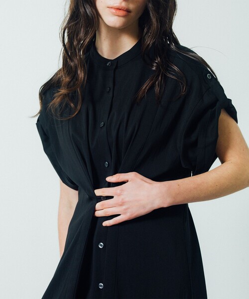 CITY TOKYO（シティトウキョウ）の「Back Tuck Arrangement Dress / バックタックアレンジメントワンピース（ワンピース・レディース・ブラック/ホワイト・1/2）」の18枚目の写真