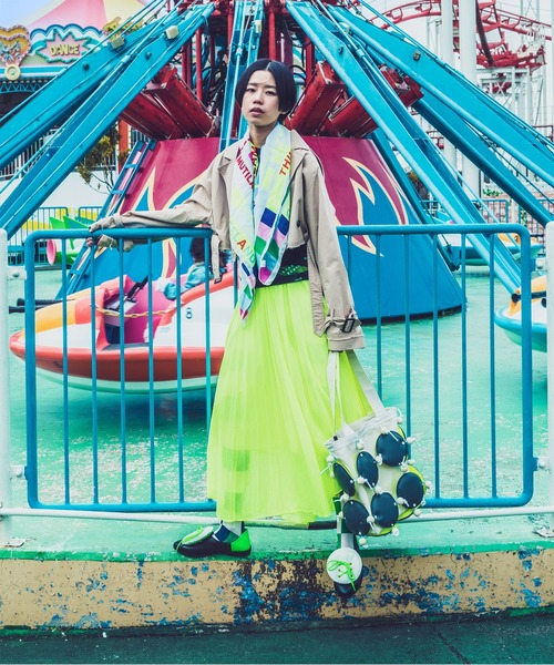 MONDEWORK(モンドワーク)の「オセロリバーシブルバッグ(トートバッグ・レディース・カーキ/ホワイト/ブラック・ONESIZE)」の5枚目の写真