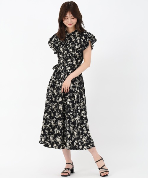 MISCH MASCH(ミッシュマッシュ)の「オープンショルダーラッフル2wayワンピース(ワンピース・レディース・ホワイト/ブラック/ブルー・S/M)」の10枚目の写真
