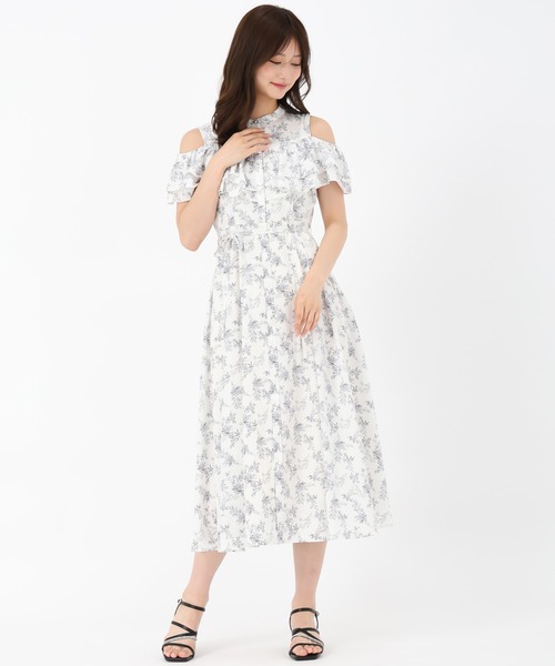 MISCH MASCH(ミッシュマッシュ)の「オープンショルダーラッフル2wayワンピース(ワンピース・レディース・ホワイト/ブラック/ブルー・S/M)」の12枚目の写真