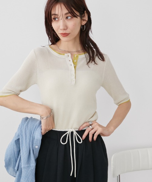 Auntie Rosa Holiday(アンティローザホリデー)の「配色リブヘンリーニット(ニット/セーター・レディース・ブラウン/アイボリー/チャコールグレー・FREE)」の15枚目の写真