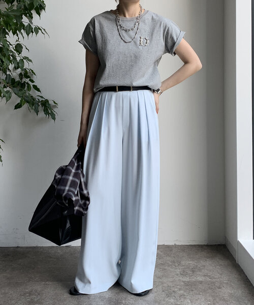 DouDou（ドゥドゥ）の「DビジューTEE（Tシャツ/カットソー・レディース・オフホワイト/グレー/チャコールグレー/ライトベージュ・FREE）」の22枚目の写真