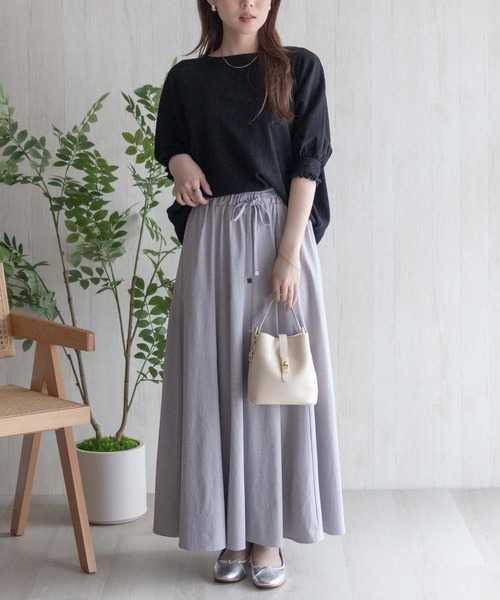 Howdy Marie（ハウディ―マリー）の「Howdy Marie 袖ゴムシャーリングプルオーバー（Tシャツ/カットソー・レディース・ブルーグリーン/ベージュ/ブラック・L/M）」の4枚目の写真