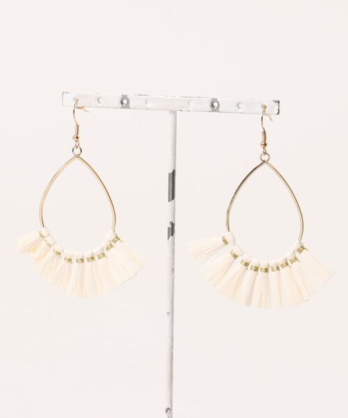 Maunaloa(マウナロア)の「【Maunaloa】ドロップフリンジピアス(ピアス(両耳用)・レディース・アイボリー/ブラウン・FREE)」の2枚目の写真