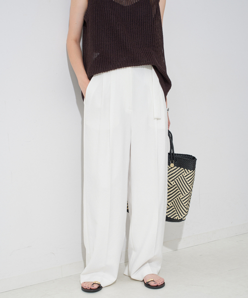 SLOBE IENA（スローブイエナ）の「《接触冷感/吸水速乾/UV機能》ウォッシャブルベルテットイージーパンツ（その他パンツ・レディース・ホワイト/ネイビー/イエロー・36/38）」の9枚目の写真