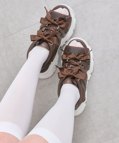 OLIVE des OLIVE(オリーブデオリーブ)の「【S/M/Lサイズ展開】ダブルリボンサンダル(サンダル・レディース・オフホワイト/ブラウン/ブラック・SMALL/MEDIUM/LARGE)」の17枚目の写真