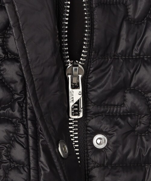 GANNI（ガニー）の「GANNI/ガニー Shiny Quilt Midi Jacket / W0343 / シャイニーキルトミディジャケット（ブルゾン・レディース・ブラック/ブラウン・SMALL）」の12枚目の写真