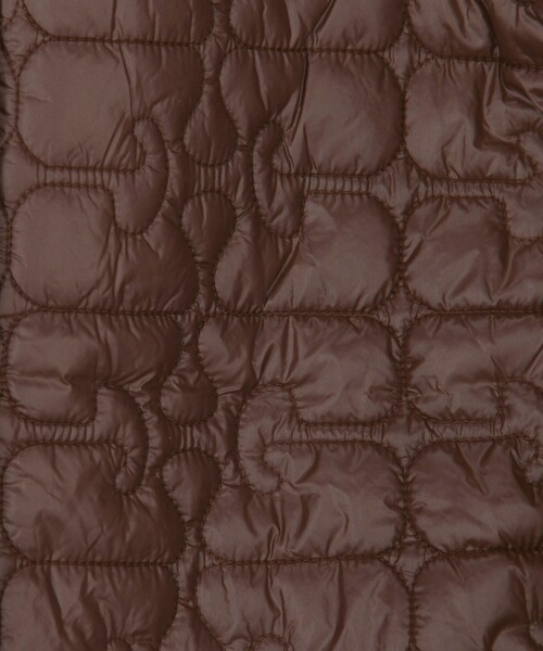 GANNI（ガニー）の「GANNI/ガニー Shiny Quilt Midi Jacket / W0343 / シャイニーキルトミディジャケット（ブルゾン・レディース・ブラック/ブラウン・SMALL）」の5枚目の写真