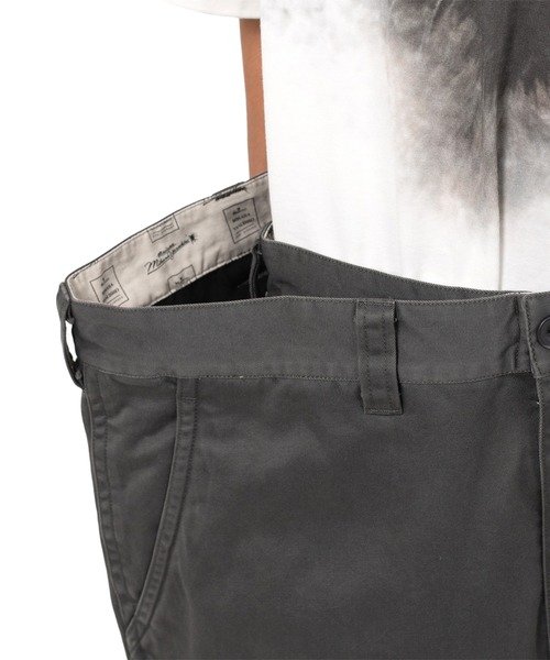 Maison MIHARA YASUHIRO(メゾンミハラヤスヒロ)の「Huge Layered Chino Pants(その他パンツ・メンズ・ベージュ/ダークグレー・48/44/46)」の6枚目の写真