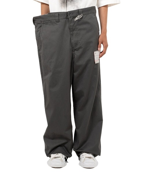 Maison MIHARA YASUHIRO(メゾンミハラヤスヒロ)の「Huge Layered Chino Pants(その他パンツ・メンズ・ベージュ/ダークグレー・48/44/46)」の3枚目の写真