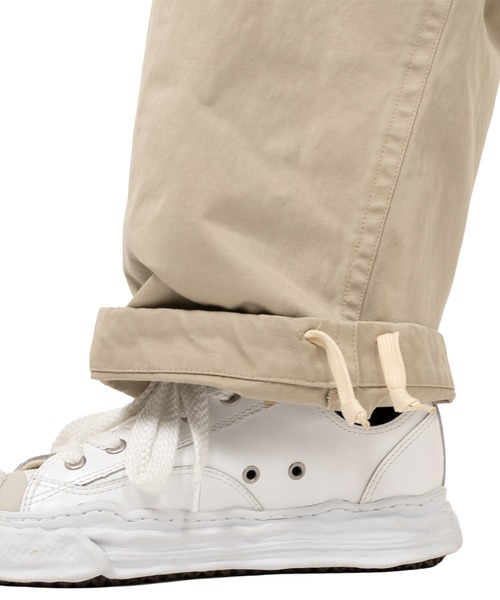 Maison MIHARA YASUHIRO(メゾンミハラヤスヒロ)の「Huge Layered Chino Pants(その他パンツ・メンズ・ベージュ/ダークグレー・48/44/46)」の5枚目の写真