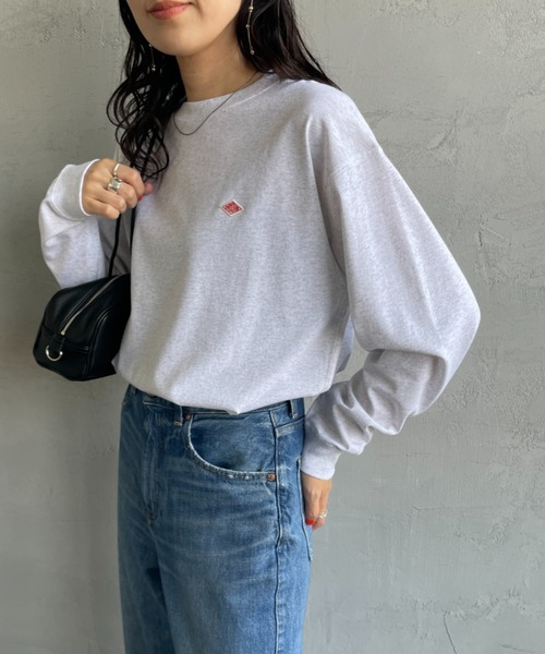 DANTON（ダントン）の「[DANTON/ダントン] ワンポイントロゴ クルーネックロンT（Tシャツ/カットソー・レディース・ブラック/チャコール/ホワイト/ホワイト系その他/ダークブラウン/レッド/アイボリー・S）」の4枚目の写真