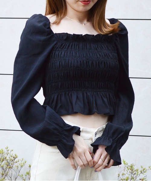 ＆soiree（アンドソワレ）の「【＆soiree】スクエアネックワッシャーシャーリングブラウス（シャツ/ブラウス・レディース・ラベンダー/ホワイト/ブラック・MEDIUM）」の2枚目の写真