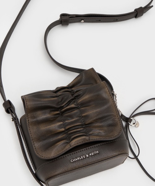 CHARLES & KEITH◆Kadee ルーシュド ミニバッグ ◆送料込 CHARLES & KEITH｜Kadee ケーディー ルーシュドミニバッグ