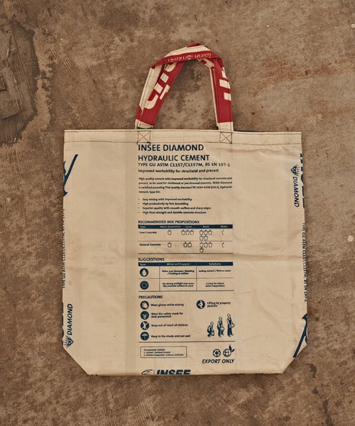 ALL RUNS(オールランズ)の「Recycled Comentbag TOTE:MEDIUM(トートバッグ・メンズ・レッド系2/ブルー系2/ブルー系1/レッド系3/レッド系1・ONE SIZE)」の10枚目の写真