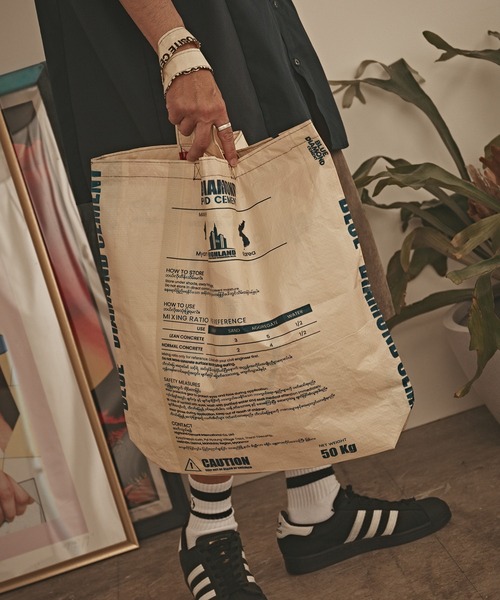 ALL RUNS(オールランズ)の「Recycled Comentbag TOTE:MEDIUM(トートバッグ・メンズ・レッド系2/ブルー系2/ブルー系1/レッド系3/レッド系1・ONE SIZE)」の8枚目の写真