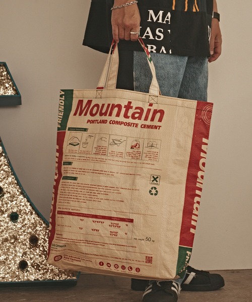 ALL RUNS(オールランズ)の「Recycled Comentbag TOTE:MEDIUM(トートバッグ・メンズ・レッド系2/ブルー系2/ブルー系1/レッド系3/レッド系1・ONE SIZE)」の15枚目の写真