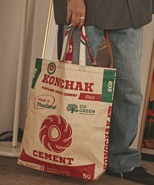 ALL RUNS(オールランズ)の「Recycled Comentbag TOTE:MEDIUM(トートバッグ・メンズ・レッド系2/ブルー系2/ブルー系1/レッド系3/レッド系1・ONE SIZE)」の18枚目の写真
