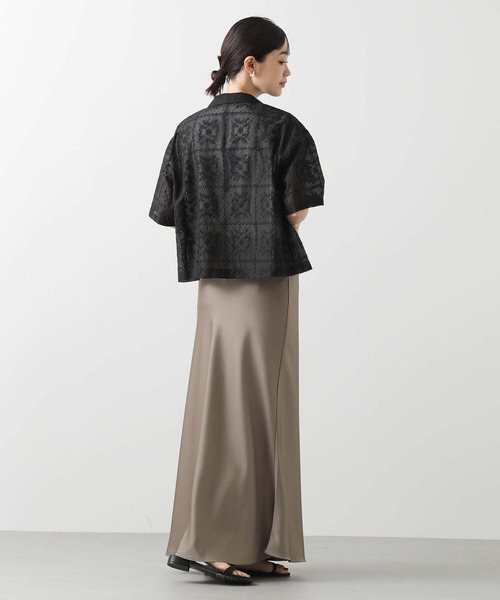 Gready Brilliant（グレディブリリアン）の「エンブロイダリー開襟ブラウス（シャツ/ブラウス・レディース・オフホワイト/ブラック・38）」の17枚目の写真