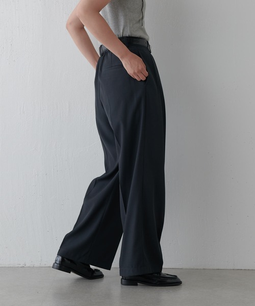 Lui's（ルイス）の「【セットアップ対応】2タックワイドパンツ（スラックス・レディース・チャコールグレー/モカ・36/38）」の9枚目の写真