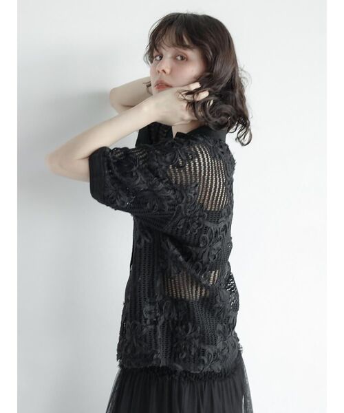 FIKA.（フィーカ）の「Ladder lace skipper shirt（シャツ/ブラウス・レディース・ブラック/ホワイト・MEDIUM）」の14枚目の写真
