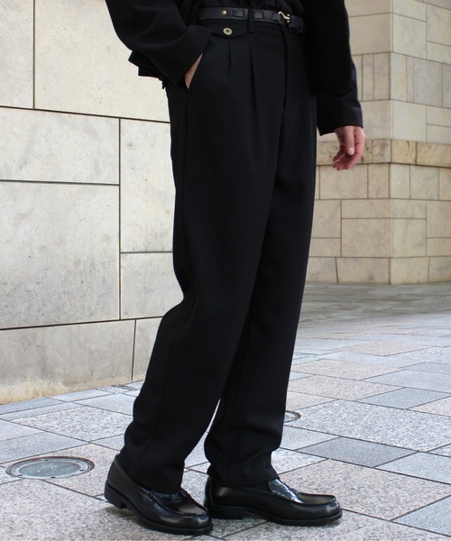 Noen(ノエン)の「シンチバックテーパードスラックス(スラックス・メンズ・ブラック/グレー・MEDIUM/LARGE)」の2枚目の写真