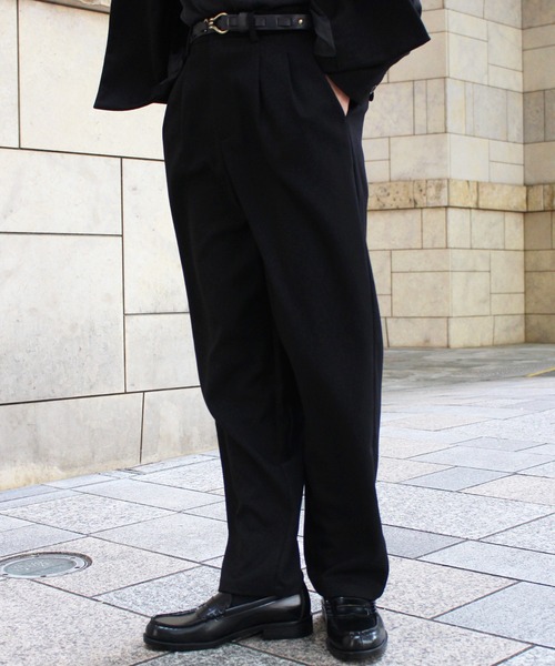 Noen(ノエン)の「シンチバックテーパードスラックス(スラックス・メンズ・ブラック/グレー・MEDIUM/LARGE)」の5枚目の写真