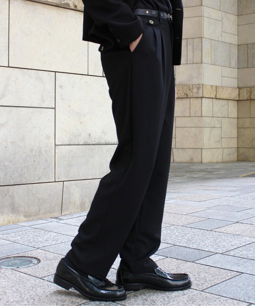 Noen(ノエン)の「シンチバックテーパードスラックス(スラックス・メンズ・ブラック/グレー・MEDIUM/LARGE)」の7枚目の写真
