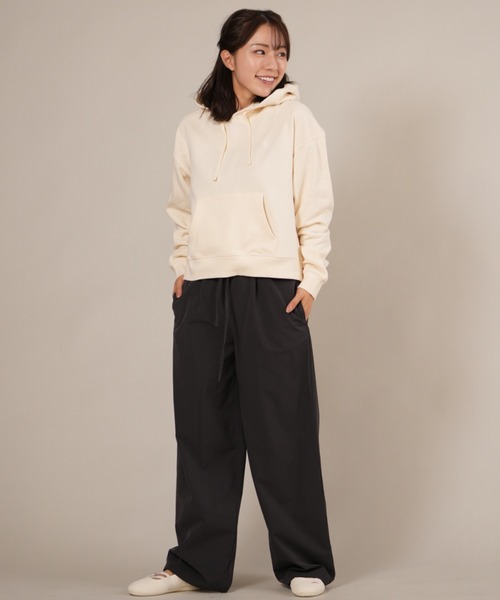 ムラサキスポーツ(ムラサキスポーツ)の「RIKKA FEMME/リッカファム フーディー ワンポイント刺繍 RF25FW17(パーカー・レディース・レッド/アイボリー/グレー・FREE)」の11枚目の写真