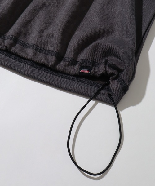 Dickies(ディッキーズ)の「【GENUINE DICKIES/ジェニュインディッキーズ】ツイルポリスエード ドロスト プルオーバー(スウェット・メンズ・ブルー/アイボリー/ダークグリーン/スミクロ・M/XL/L)」の17枚目の写真