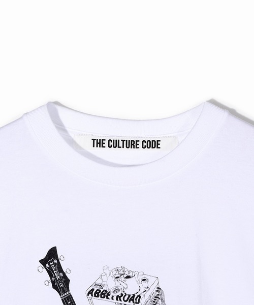 MEN'S BIGI（メンズビギ）の「【THE CULTURE CODE x Klaus Voormann x MEN'S BIGI / ザ・カルチャーコード x クラウス・フォアマン x メンズビギ】 別注プリントTシャツ＜Abbey Road＞（Tシャツ/カットソー・メンズ・ホワイト/ブラック・02/03/04）」の12枚目の写真