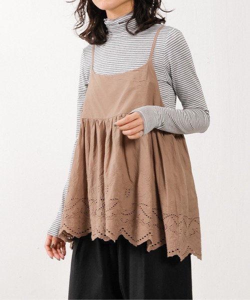 emesuelee(エメスーリー)の「スカラップ刺繍 キャミソールビスチェ(キャミソール・レディース・ブラック/モカ/ブルー/アイボリー・フリー)」の22枚目の写真