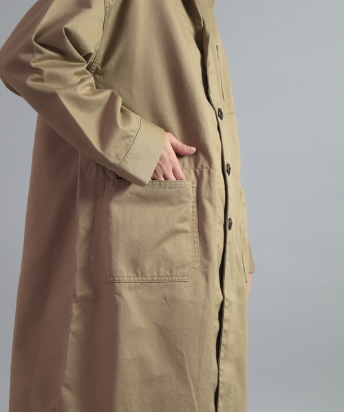 OMNIGOD（オムニゴッド）の「[OMNIGOD womens / オムニゴッド] チノ トラバーユコート（その他アウター・レディース・ベージュ/ネイビー・FREE）」の18枚目の写真