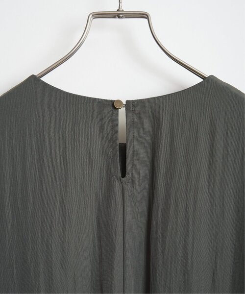 LBC(エルビーシー)の「タックフレアワンピース(ワンピース・レディース・ブラウン/チャコールグレー/エメラルド・M)」の14枚目の写真