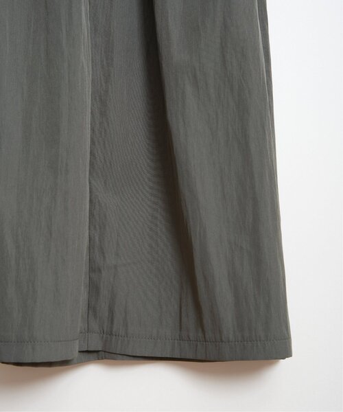 LBC(エルビーシー)の「タックフレアワンピース(ワンピース・レディース・ブラウン/チャコールグレー/エメラルド・M)」の18枚目の写真