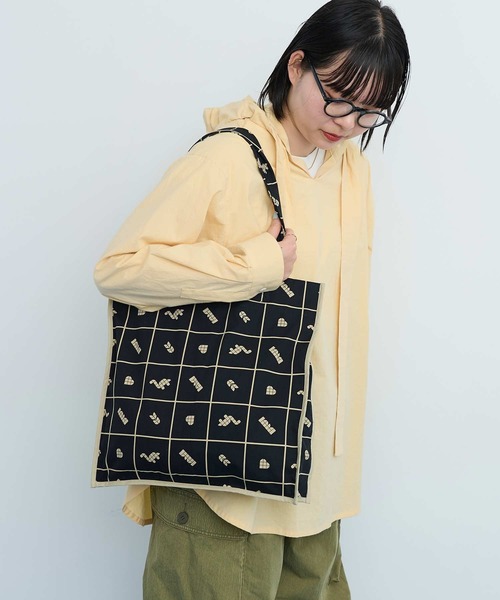 I am I in fact...（アイアムアイインファクト）の「●BLOCK TILE CHECK トートバッグ（トートバッグ・レディース・ベージュ/ブラック・FREE）」の2枚目の写真