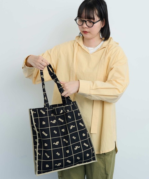 I am I in fact...（アイアムアイインファクト）の「●BLOCK TILE CHECK トートバッグ（トートバッグ・レディース・ベージュ/ブラック・FREE）」の6枚目の写真