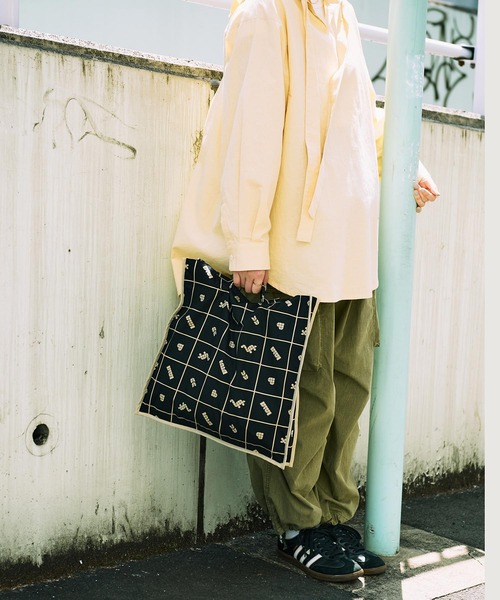 I am I in fact...（アイアムアイインファクト）の「●BLOCK TILE CHECK トートバッグ（トートバッグ・レディース・ベージュ/ブラック・FREE）」の15枚目の写真