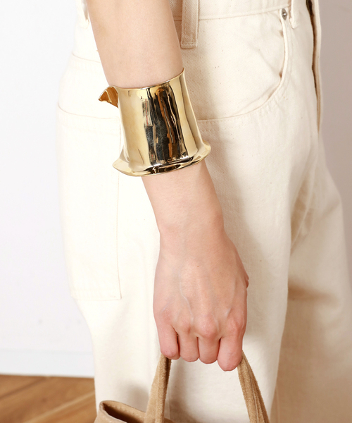 AP STUDIO（エーピーストゥディオ）の「【ARIANA BOUSSARD REIFEL】Ares Cuff（ブレスレット・レディース・ゴールド・FREE）」の12枚目の写真