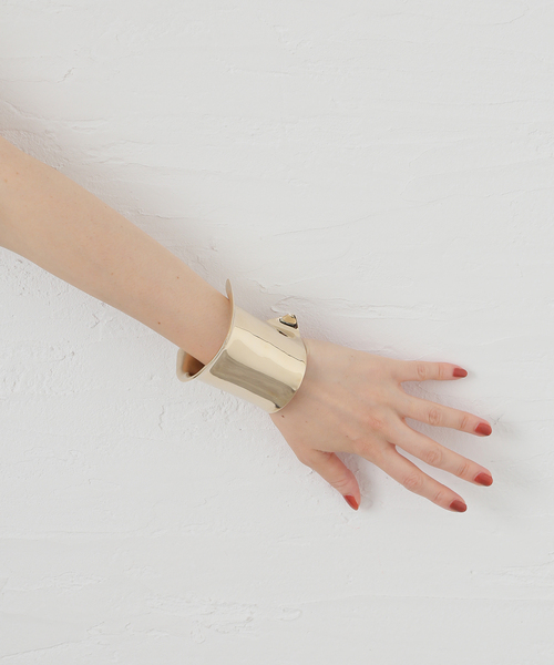 AP STUDIO（エーピーストゥディオ）の「【ARIANA BOUSSARD REIFEL】Ares Cuff（ブレスレット・レディース・ゴールド・FREE）」の2枚目の写真