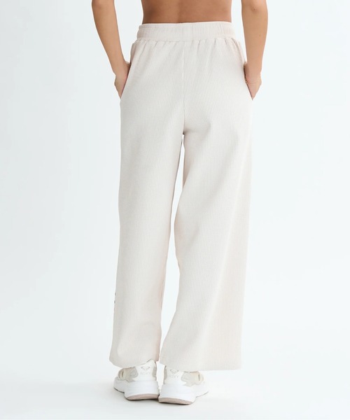 ROXY(ロキシー)の「BE ACTIVE PANTS/ロキシー速乾UVケアウエストゴムワッフルストレートワイドパンツ(その他パンツ・レディース・ホワイト/ブラック/カモフラージュ・MEDIUM/SMALL/LARGE)」の4枚目の写真