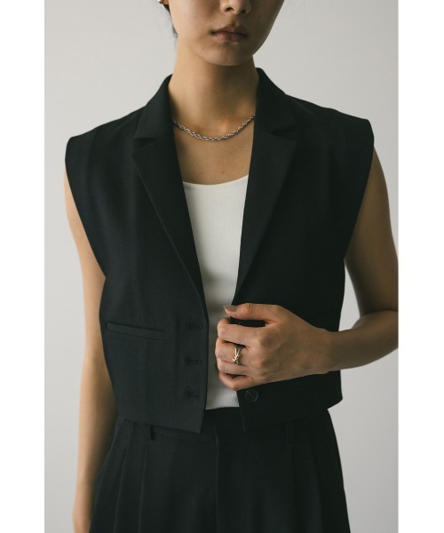 STYLEMIXER(スタイルミキサー)の「ショートテーラーベスト(ベスト・レディース・アイボリー/ブラック・FREE)」の2枚目の写真