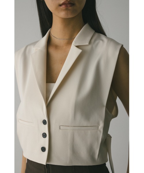 STYLEMIXER(スタイルミキサー)の「ショートテーラーベスト(ベスト・レディース・アイボリー/ブラック・FREE)」の4枚目の写真