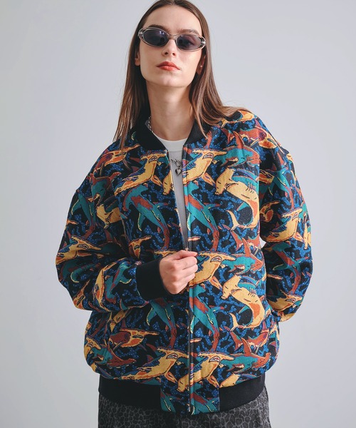 Revo.（レボ）の「Revo. ヴィンテージライク ゴブラン ジャガード 総柄 ジップアップ ブルゾン（ブルゾン・メンズ・その他3/その他7/その他4/その他9/その他2/その他1/その他8/その他6/その他/その他5・2/1/3）」の2枚目の写真