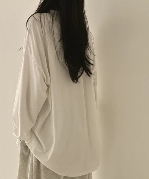 cammie(キャミー)の「オーバーサイズゆるトップス(Tシャツ/カットソー・レディース・ライトグレー/ホワイト/ダークオリーブ/ブラック・LARGE/MEDIUM)」の5枚目の写真