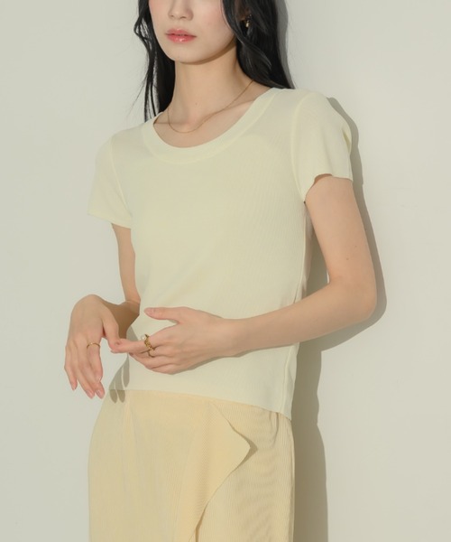 NEUNA(ヌナ)の「ニットクルーネックT(Tシャツ/カットソー・レディース・アイボリー/レッド/ブラック・FREE)」の17枚目の写真