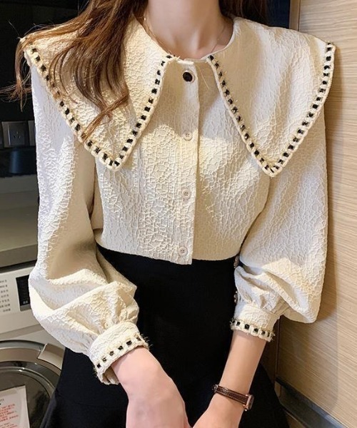 cammie(キャミー)の「ワイドカラーデザインブラウストップス(シャツ/ブラウス・レディース・レッド/アイボリー/ブラック・M/L)」の9枚目の写真